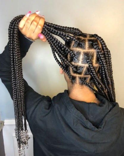 Lady's Hair Braiding